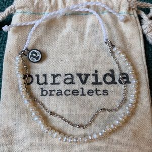 Puravida Pearl and Chain Bracelet
